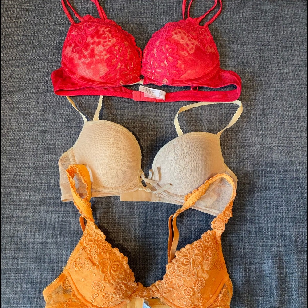 Lot of 3 bras. La perla, Gilly Hicks and VS.